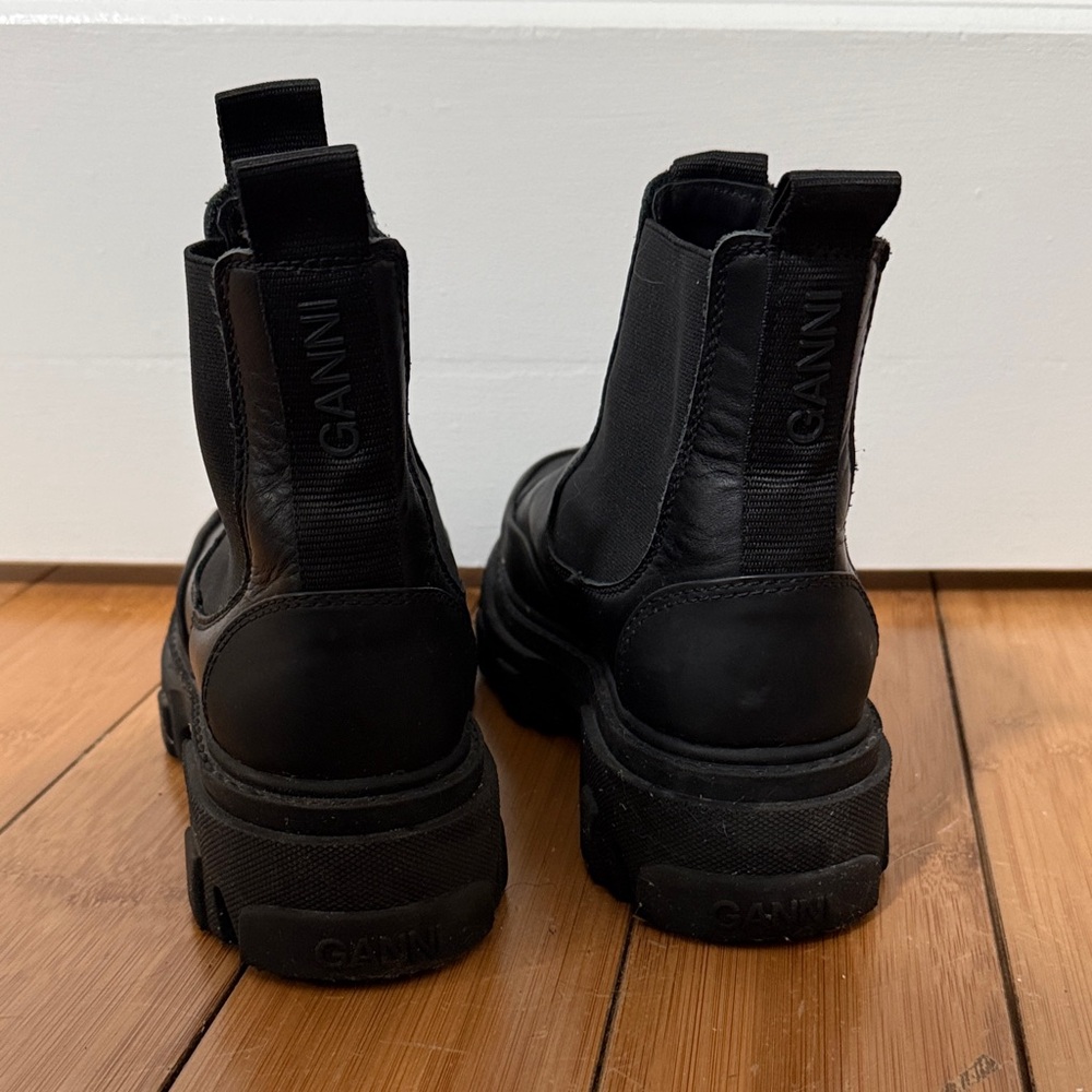 Ganni Cleated Low Chelsea Black Boots - Picture 3 of 7